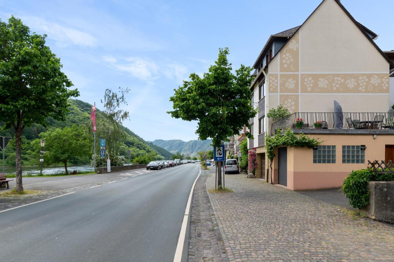 Апартаменты Haus Blaue Traube Mit Moselblick Эдигер-Эллер Экстерьер фото